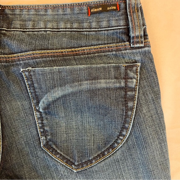 Silence + Noise Straight Leg Lightly Distressed Denim Jeans Size 28 - Picture 7 of 13